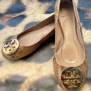 EUC TORY BURCH Snakeskin Print Monogram Buckle Front Ballet Slippers